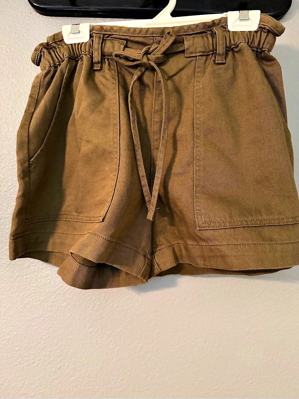 Time and Tru TT Drapey Utility Short Utility Cargo Shorts in green Size Medium